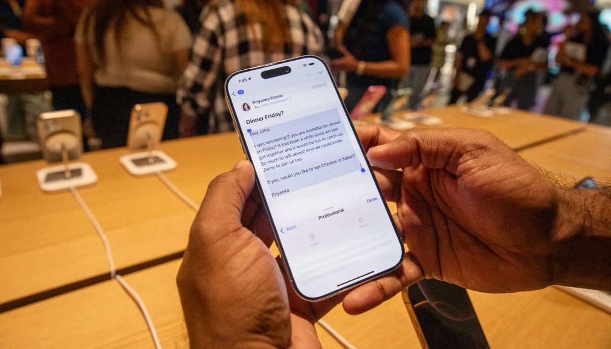 Ke Yang resigns Apple to Join Meta AI